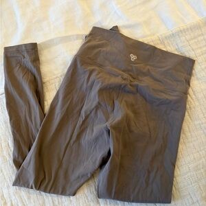 NWOT TNA BUTTER ATMOSPHERE SUPER HI-RISE LEGGING